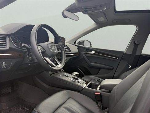 Used 2019 Audi Q5 2.0T Premium w/ Convenience Package image 12