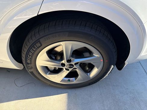 New 2026 Genesis GV70 2.5T Advanced image 8