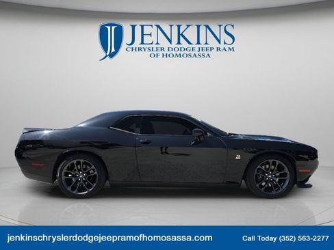 Used 2021 Dodge Challenger R/T Scat Pack RWD image 8