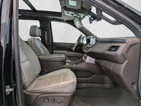 Used 2022 GMC Yukon SLT w/ SLT Premium Package image 28