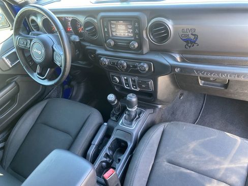 Used 2019 Jeep Wrangler Sport AWD/4WD image 11