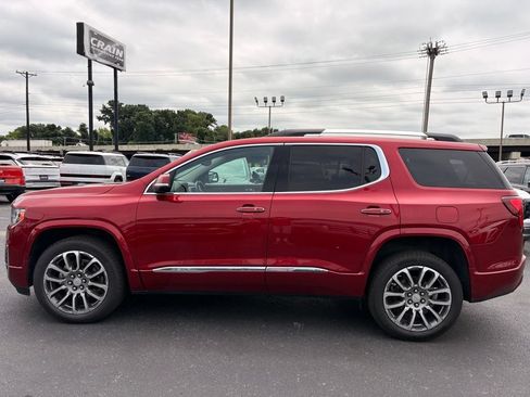 Used 2021 GMC Acadia Denali w/ Denali Technology Package FWD image 4