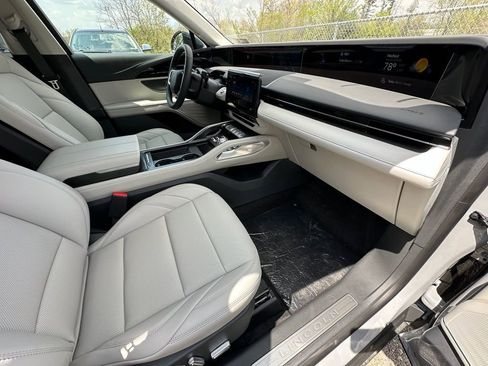 New 2026 Lincoln Nautilus Premier AWD/4WD image 19