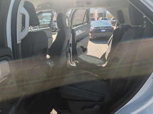 Used 2025 Ford Explorer Active image 31