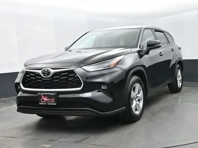Used 2025 Toyota Highlander LE