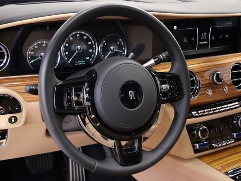 Used 2022 Rolls-Royce Ghost -Low Miles, Rear Bottle Chille image 15