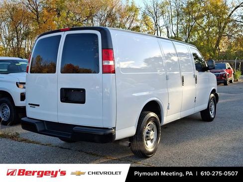 Used 2021 Chevrolet Express 2500 image 7