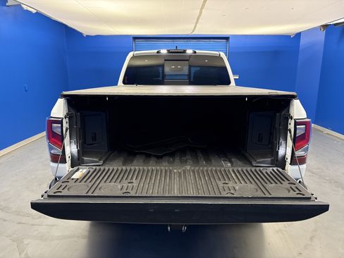 Used 2023 Nissan Titan PRO-4X w/ Pro-4x Convenience Package AWD/4WD image 32