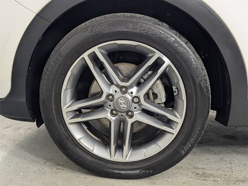 Used 2017 Hyundai Santa Fe SE Ultimate w/ SE Ultimate Tech Package 03 image 9