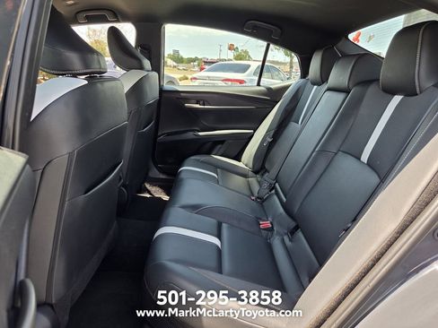 Used 2025 Toyota Camry SE FWD image 13