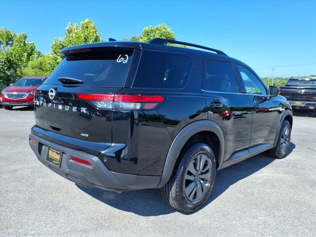 Certified 2025 Nissan Pathfinder SV AWD/4WD image 5