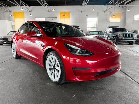 Used 2021 Tesla Model 3 Standard Range Plus image 8