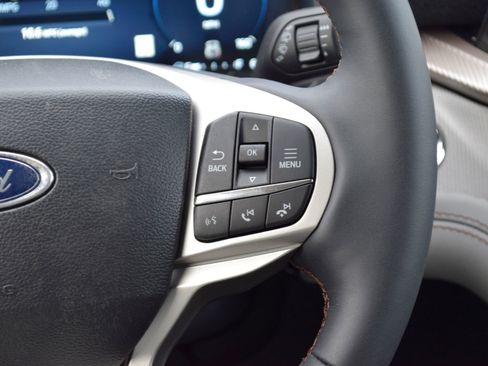 New 2026 Ford Explorer Active w/ Active Comfort Package image 10