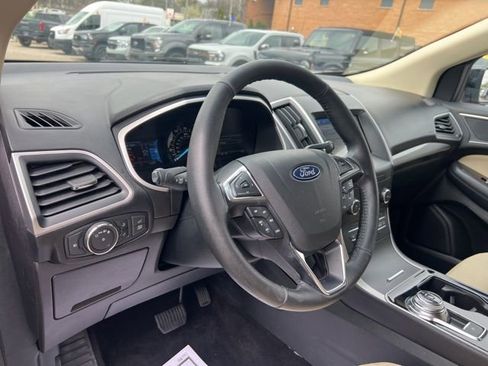 Certified 2019 Ford Edge SEL image 7