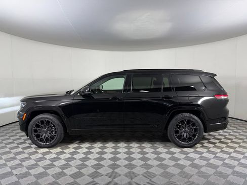 Used 2025 Jeep Grand Cherokee L Summit w/ Obsidian Package AWD/4WD image 10