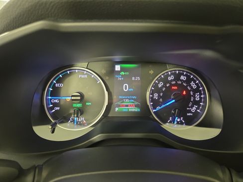 Used 2022 Toyota RAV4 XLE Premium AWD/4WD image 18