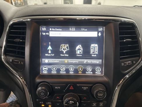 Used 2018 Jeep Grand Cherokee Altitude AWD/4WD image 24