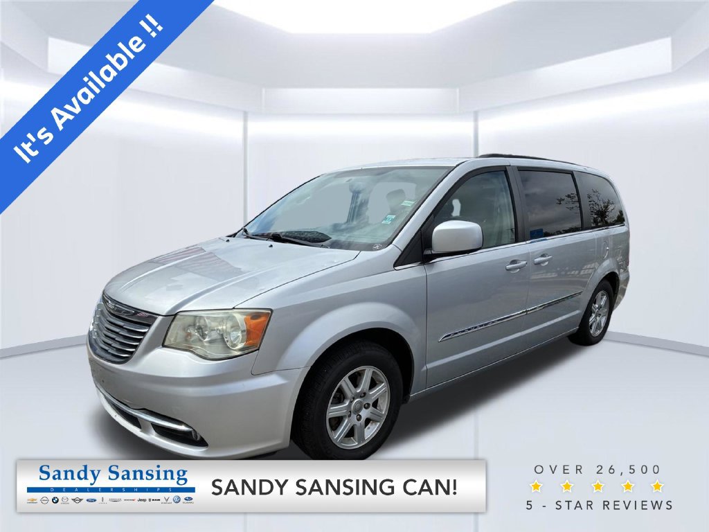 Used 2012 Chrysler Town & Country Touring w/ Entertainment Group #1 FWD image 1