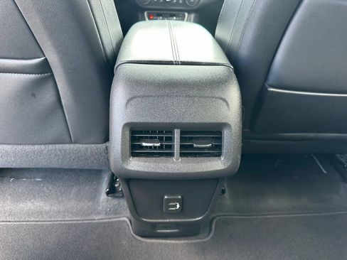Used 2024 GMC Terrain SLT FWD image 23
