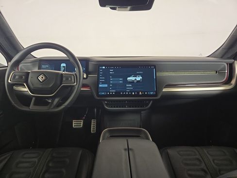 Used 2025 Rivian R1S Adventure AWD/4WD image 27