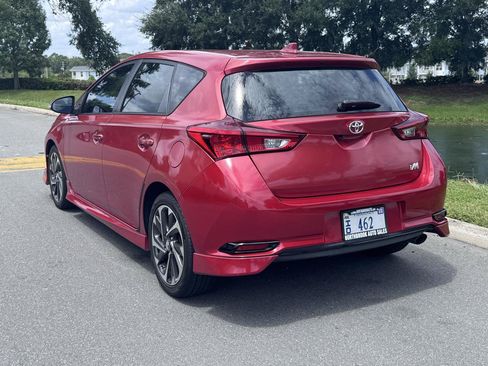 Used 2018 Toyota Corolla iM FWD image 9