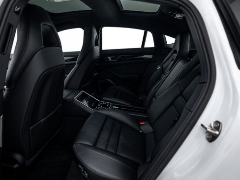 Certified 2021 Porsche Panamera 4 image 22