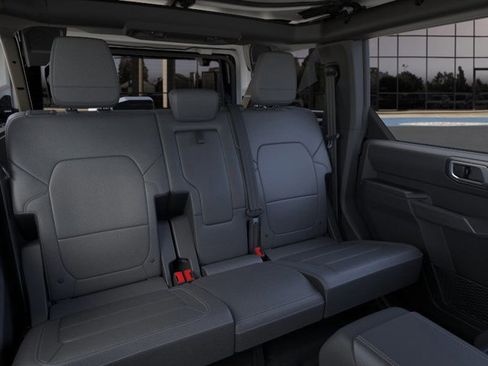 New 2025 Ford Bronco Badlands image 11