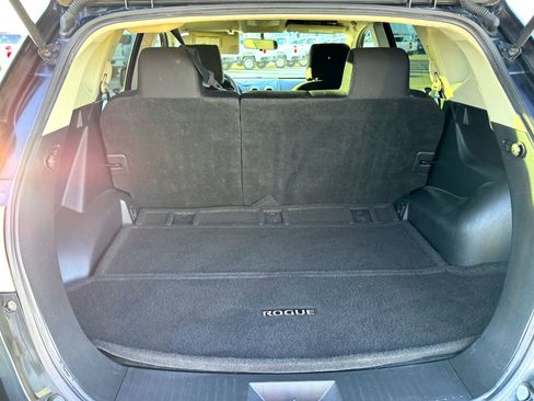 Used 2015 Nissan Rogue S w/ Convenience Package image 8