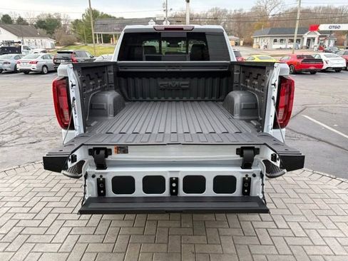 New 2026 GMC Sierra 1500 SLT w/ SLT Premium Plus Package image 11
