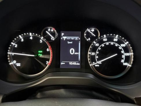 Used 2022 Lexus GX 460 Premium AWD/4WD image 25