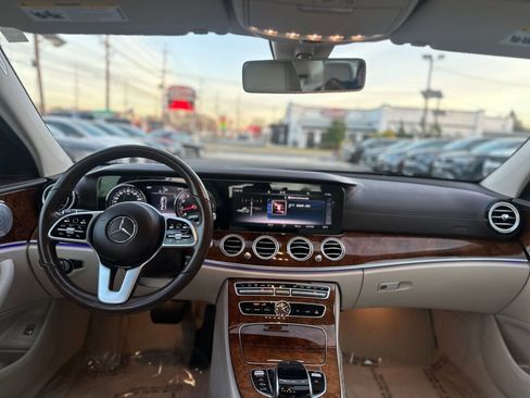Used 2019 Mercedes-Benz E 300 4MATIC image 21