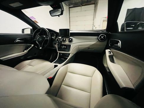 Used 2014 Mercedes-Benz CLA 250 4MATIC image 13
