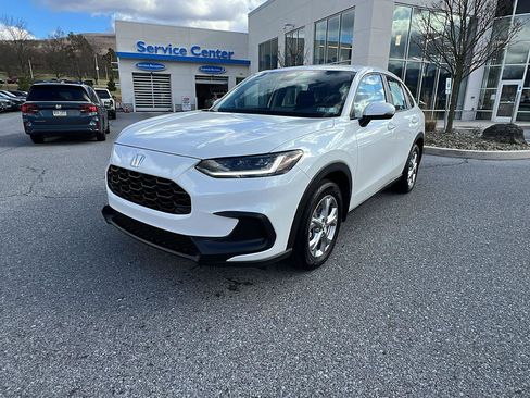 Certified 2025 Honda HR-V LX image 8