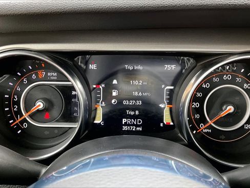 Used 2020 Jeep Gladiator Overland image 26