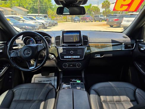 Used 2019 Mercedes-Benz GLS 450 4MATIC image 10