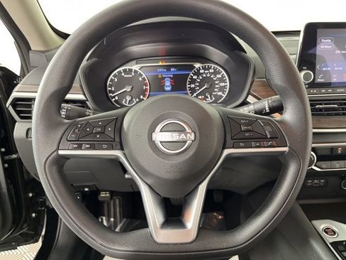 Used 2024 Nissan Altima 2.5 SV image 21