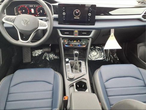 New 2026 Volkswagen Taos SEL image 13