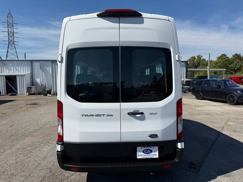 Used 2022 Ford Transit 350 XLT image 4