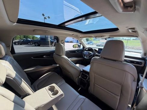 Certified 2023 Lincoln Nautilus Reserve w/ Luxury Package AWD/4WD image 38