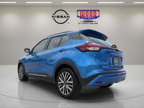 Certified 2024 Nissan Kicks SR FWD image 3