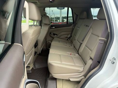 Used 2017 GMC Yukon SLT w/ Premium Edition AWD/4WD image 17