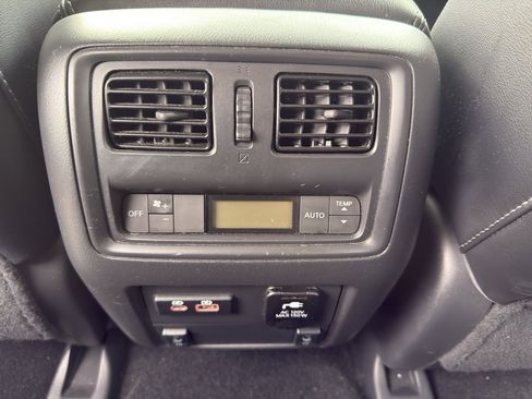 Certified 2020 Nissan Pathfinder SL image 31