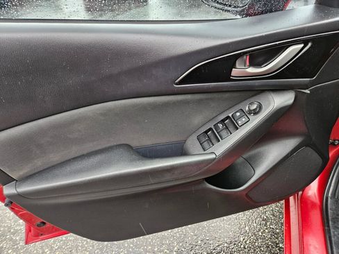 Used 2016 MAZDA MAZDA3 i Sport FWD image 18