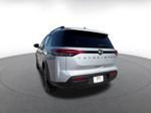 Used 2025 Nissan Pathfinder SV FWD image 7
