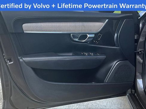 Used 2022 Volvo S90 B6 Inscription w/ Advanced Package image 23