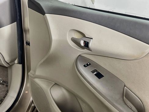 Used 2010 Toyota Corolla LE FWD image 31