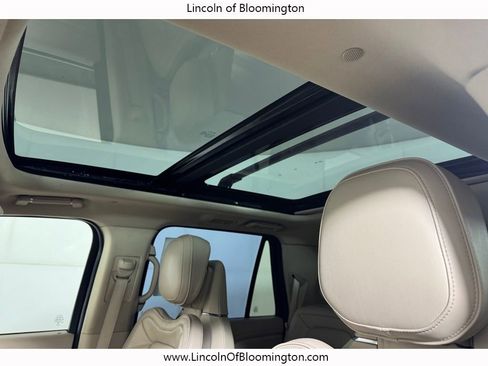 Used 2018 Lincoln Navigator Reserve w/ Technology Package image 24