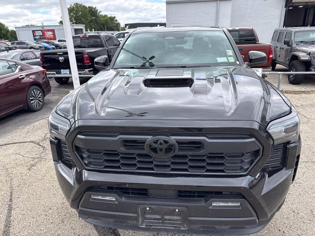 Used 2026 Toyota Tacoma TRD Sport AWD/4WD image 2