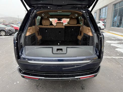 Used 2023 Land Rover Range Rover Long Wheelbase SE image 43