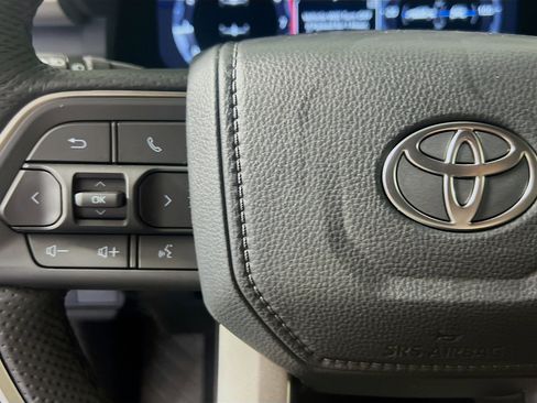 New 2025 Toyota Tacoma TRD Off-Road image 18